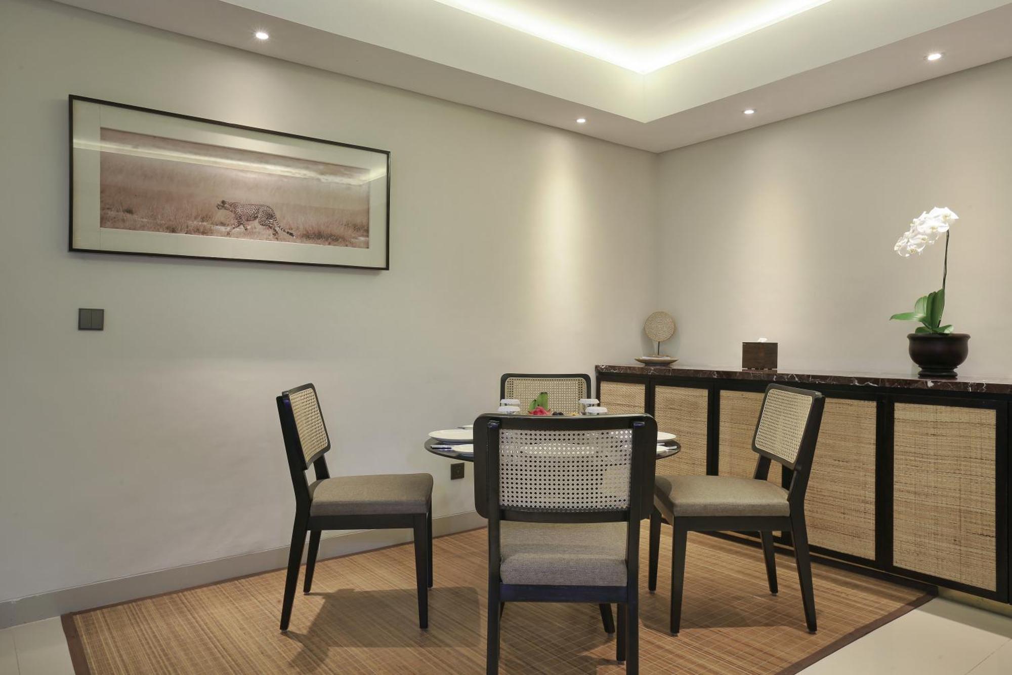 Sanctoo Suites & Villas Sukawati Exterior foto